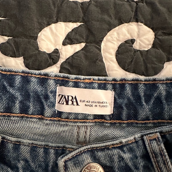 Zara High Waisted wide leg jeans - Picture 3 of 4